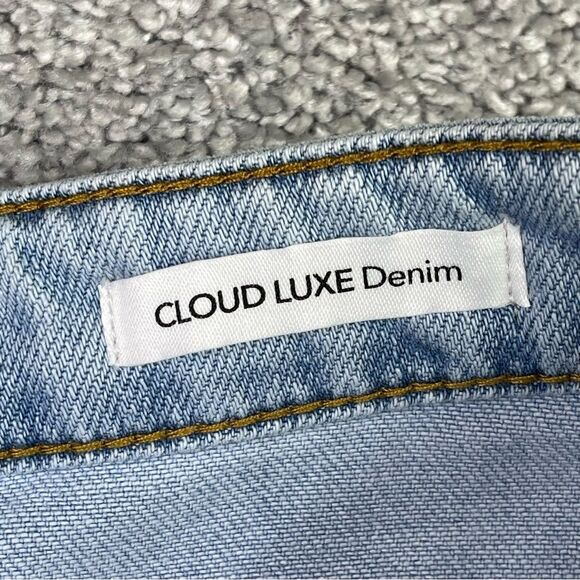 OAT New York Cloud Luxe Shorts Women’s 10/30 Blue High Rise Raw Hem Lightweight - Picture 5 of 11